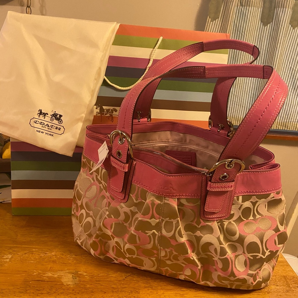 Coach purse brand new with tags!!